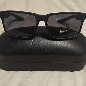 Nike sunglasses brand new !!